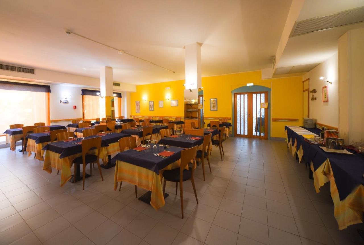 Hotel Kon Tiki San Vincenzo Extérieur photo